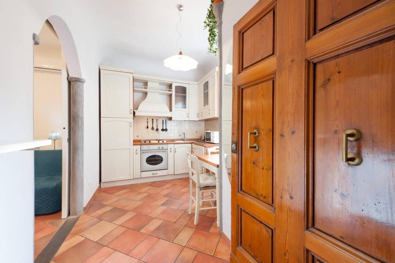 Love Weekend Near Piazza Ognissanti Florence Room photo